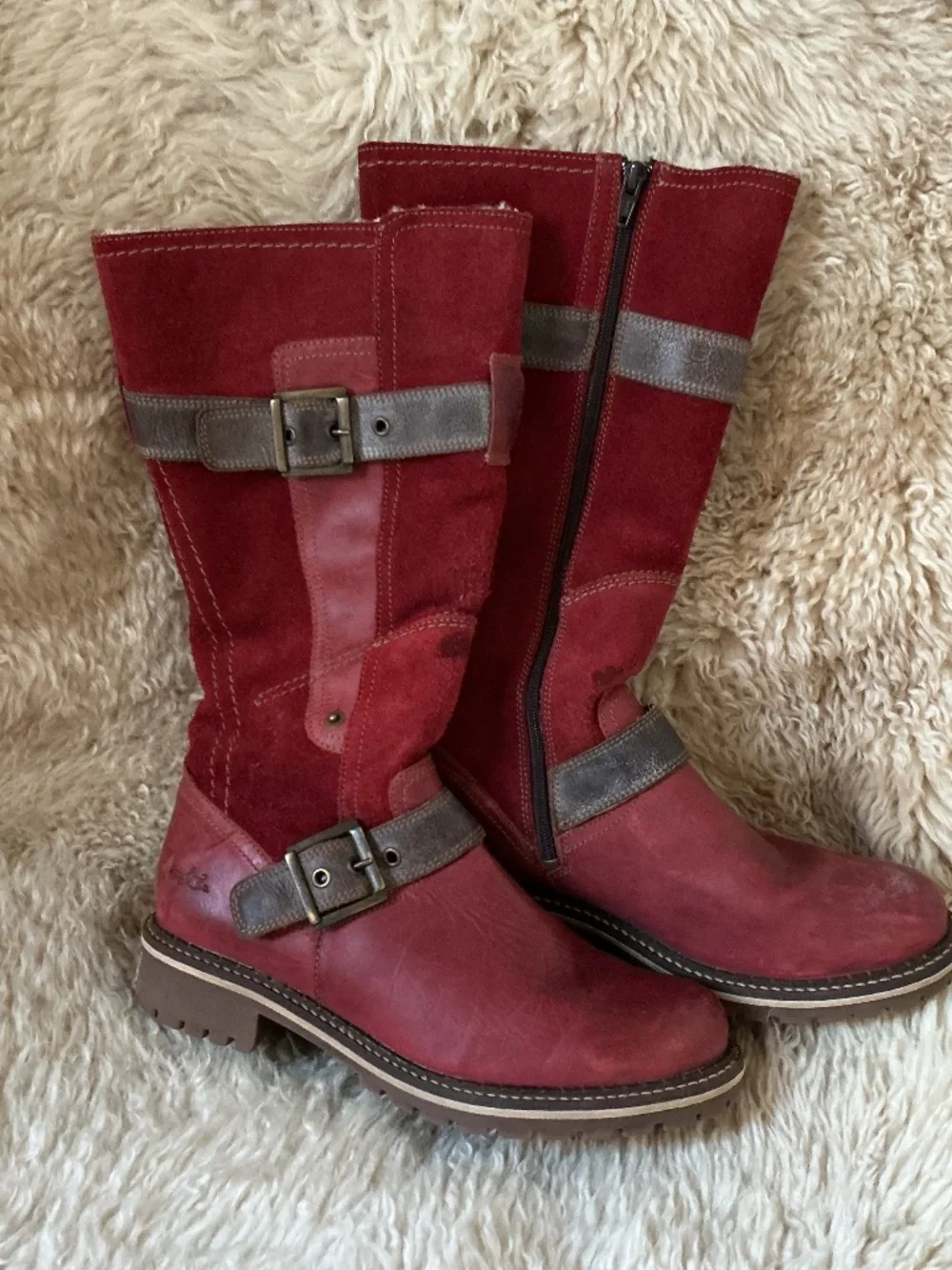 Bos & Co. Fleece Lined Winter Boots Women’s 9 Red